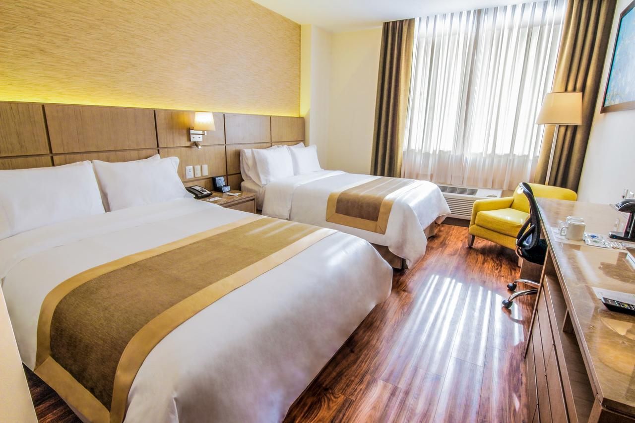 Radisson Hotel Guayaquil Exterior photo